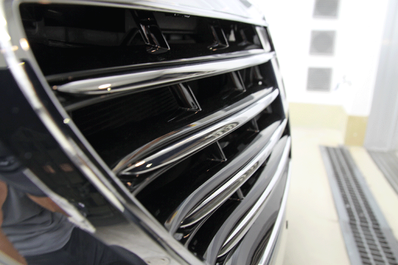 プレミアムガラスコーティング施工。メルセデスベンツ S63 AMG