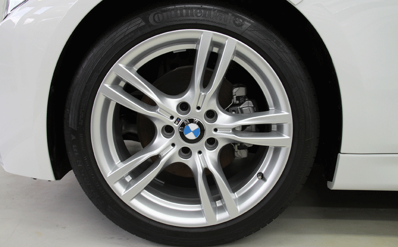 ホイール、キャリパーコーティング施工　BMW　320d Mスポーツ