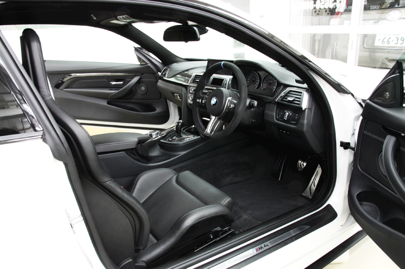 ルームコーティング施工　BMW M4