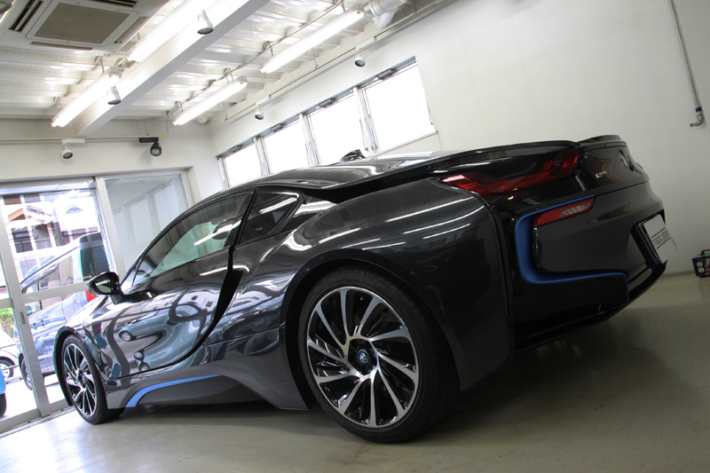  BMW i8 透明断熱フィルム全面施工。